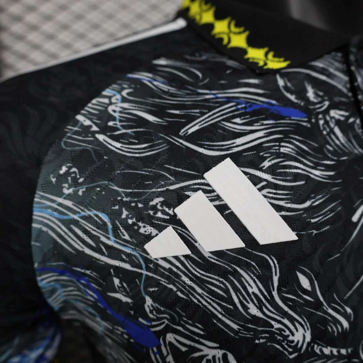 Real Madrid "Thunder Dragon" Limited Jersey – foto 4