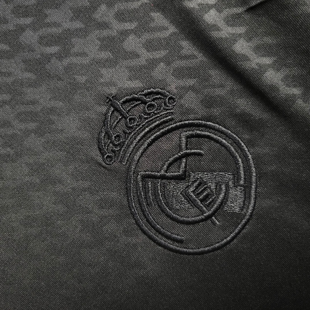 Real Madrid 2024/25 Special Edition Black Shirt – foto 3