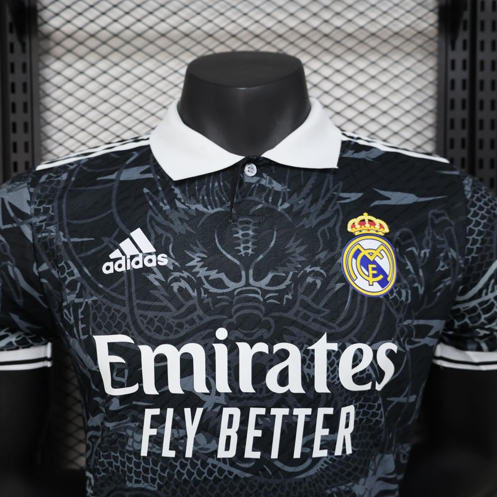 Real Madrid "Dragón Negro" Limited Jersey – foto 3