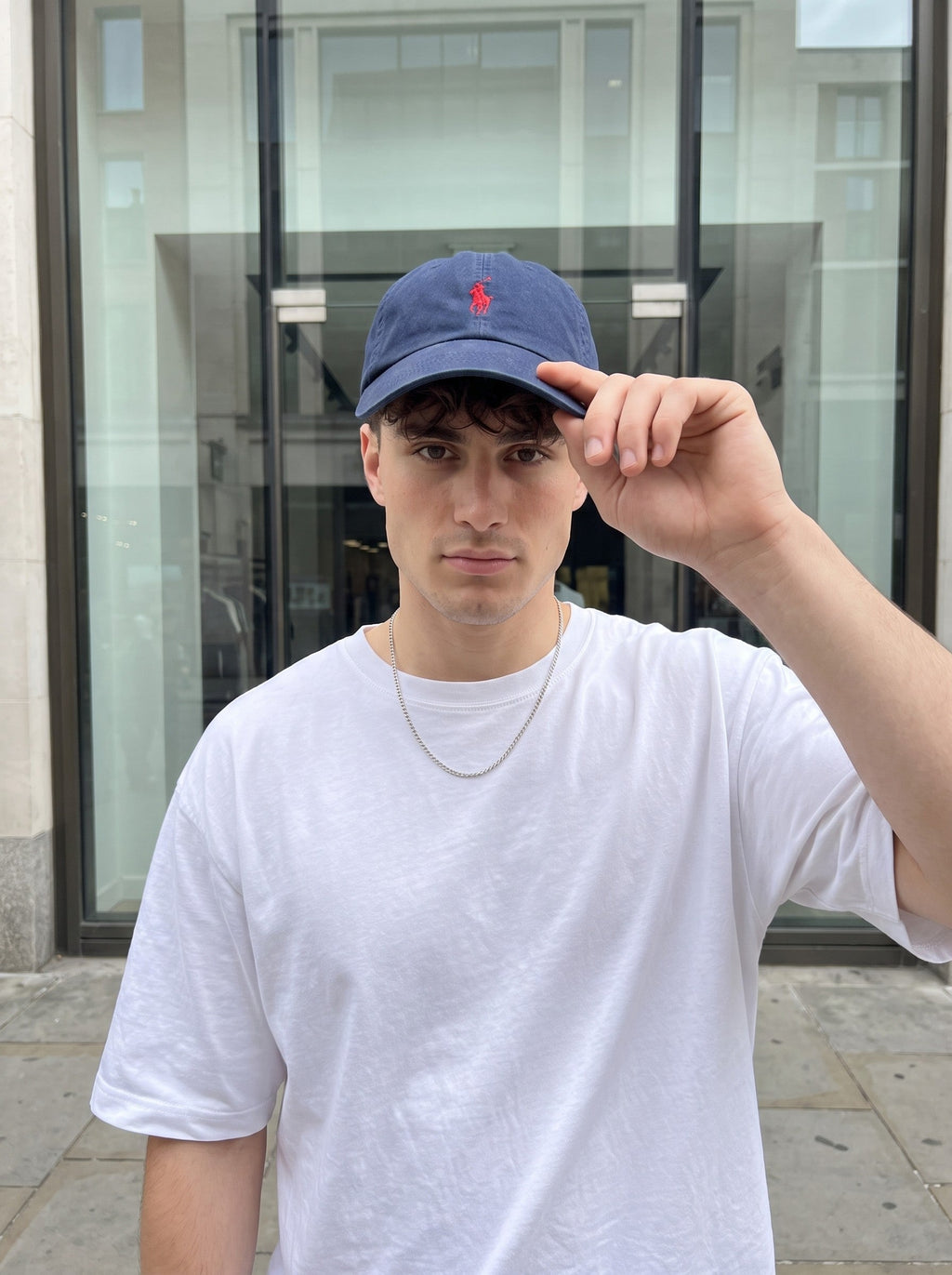 Ralph Lauren Pet gedragen door model