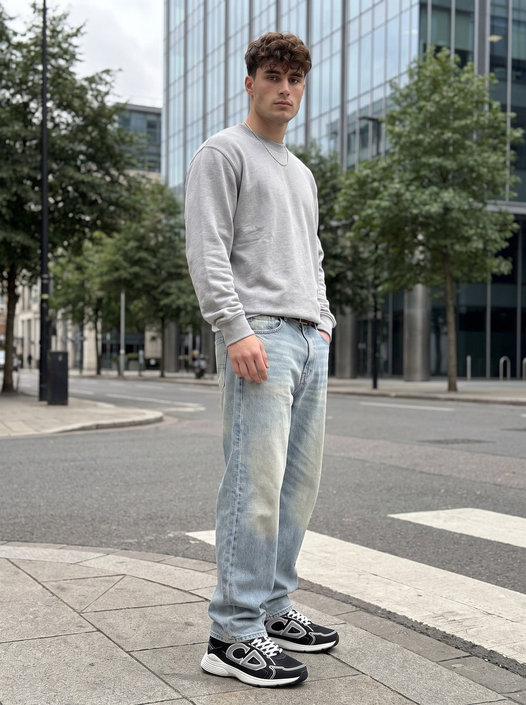 Dior B30 gedragen door model