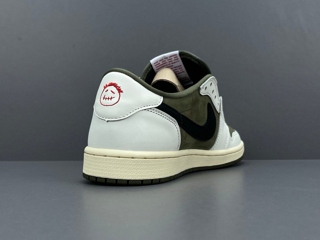 Air Jordan 1 Retro Low OG SP Travis Scott — Medium Olive – foto 8