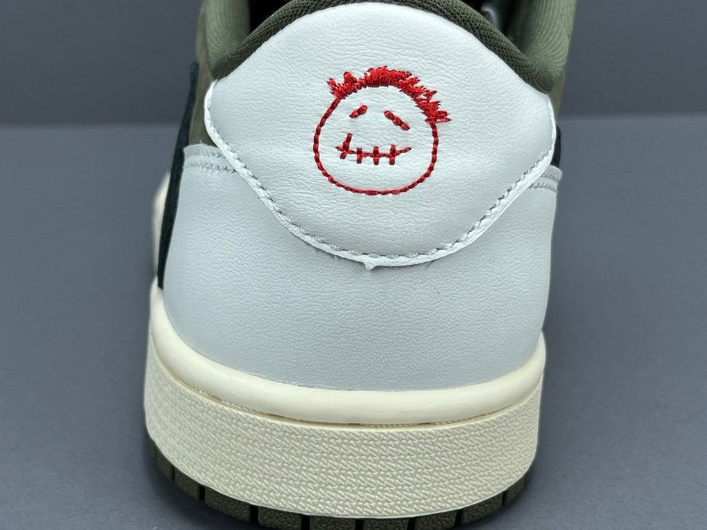 Air Jordan 1 Retro Low OG SP Travis Scott — Medium Olive – foto 10